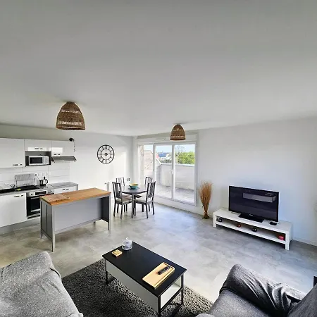 Confort, Vue Imprenable & Terrasse Xxl Apartment Coueron